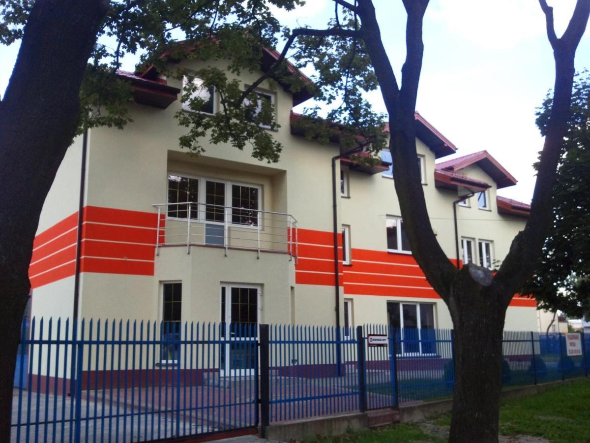Noclegi Pod Kasztanami Marki  Exterior foto
