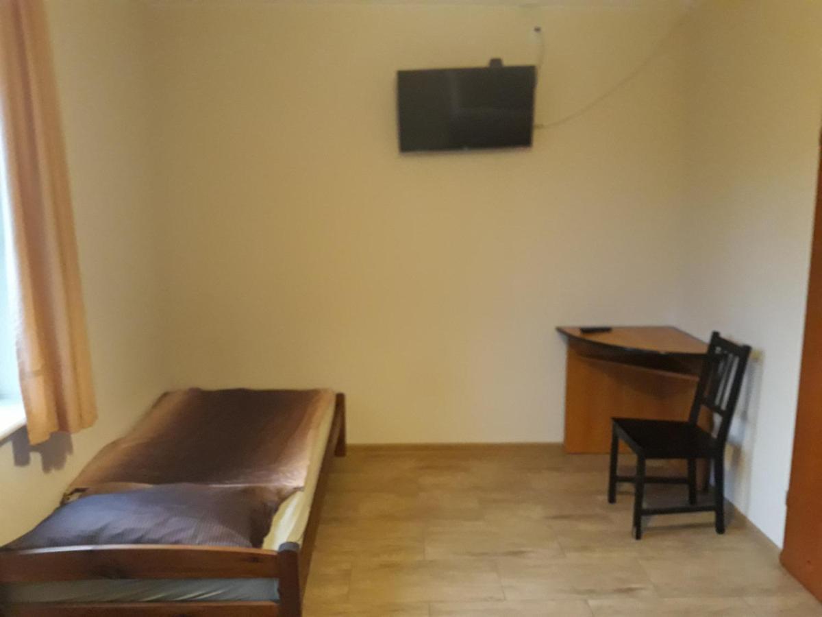 Noclegi Pod Kasztanami Marki  Exterior foto