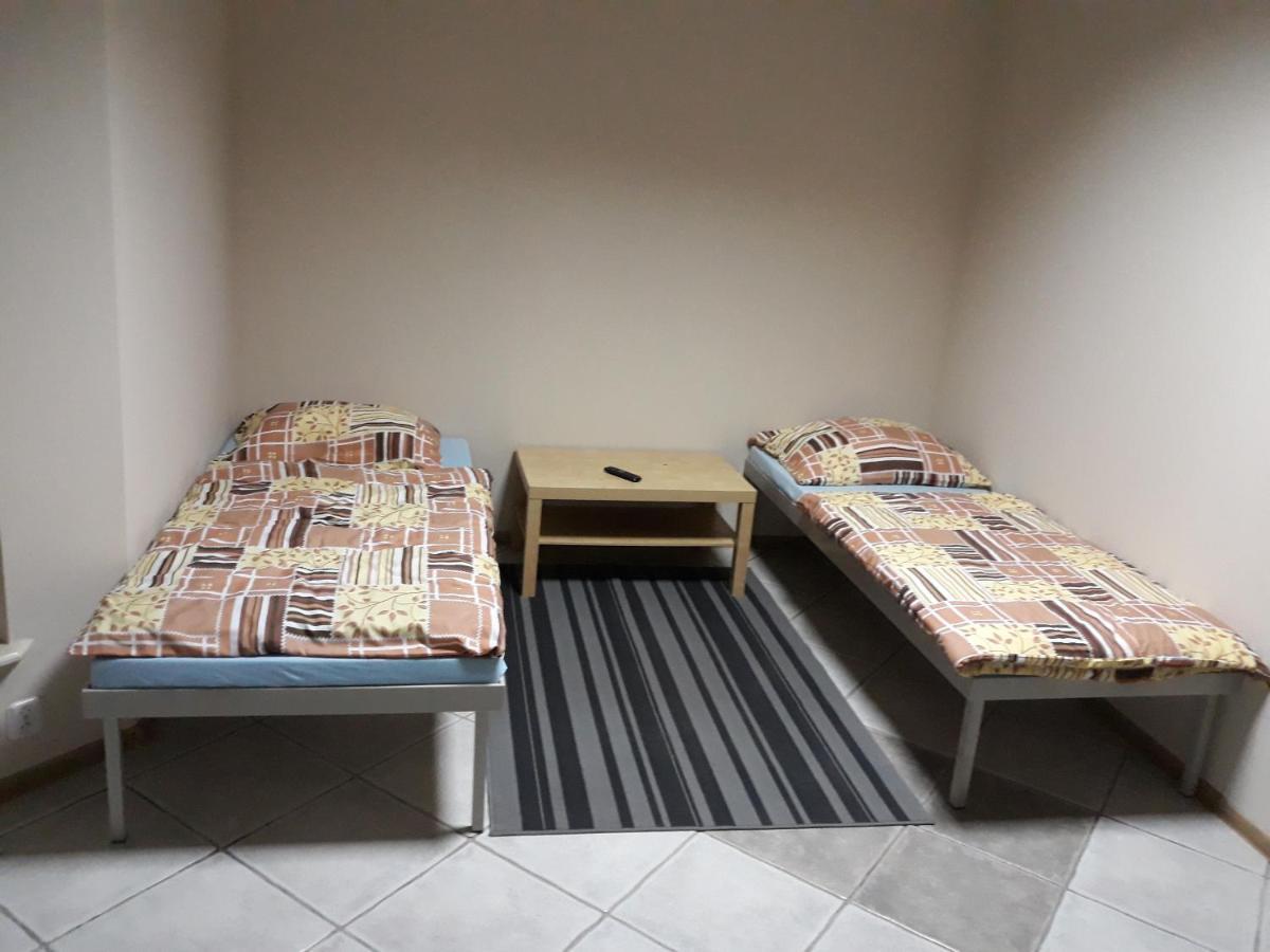 Noclegi Pod Kasztanami Marki  Exterior foto