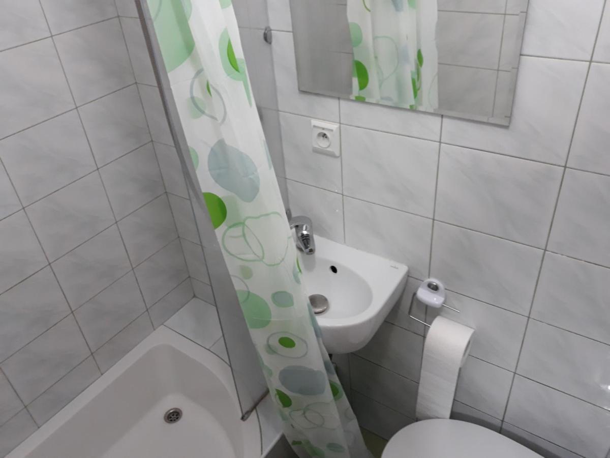 Noclegi Pod Kasztanami Marki  Exterior foto